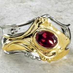 ISO Pyramid Collection Garnet Ring